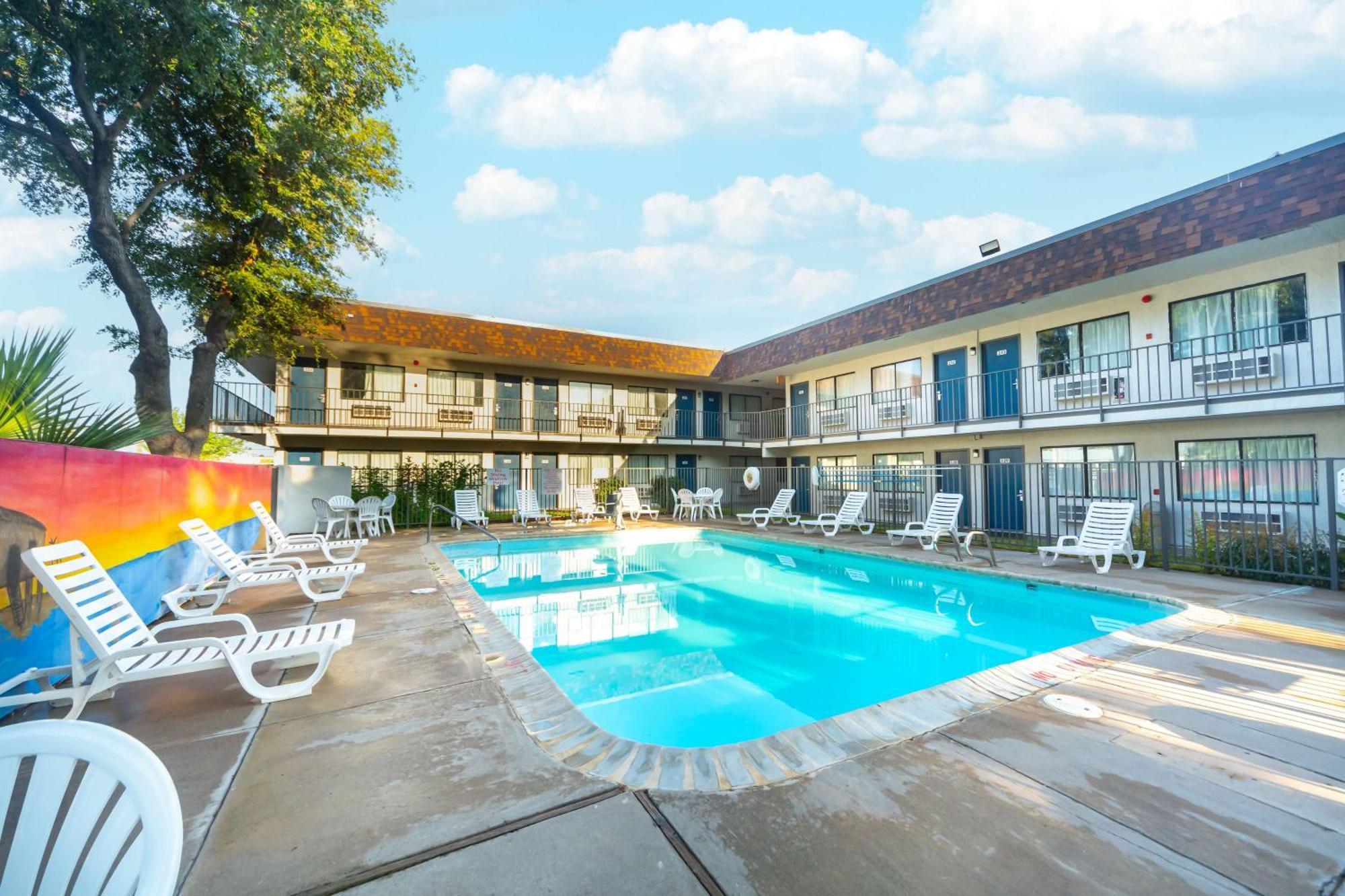 Motel 6-Del Rio, Tx Zewnętrze zdjęcie