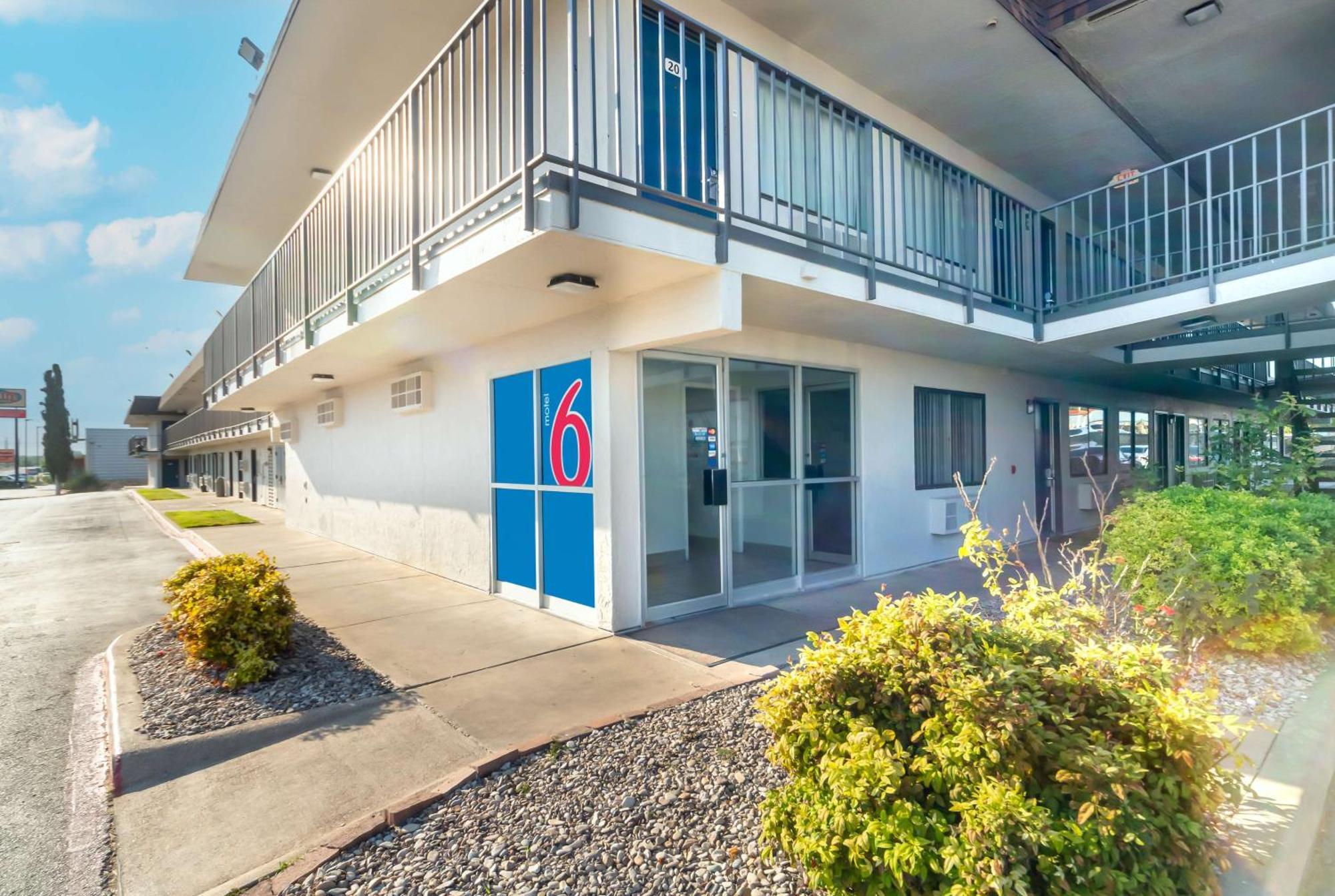 Motel 6-Del Rio, Tx Zewnętrze zdjęcie