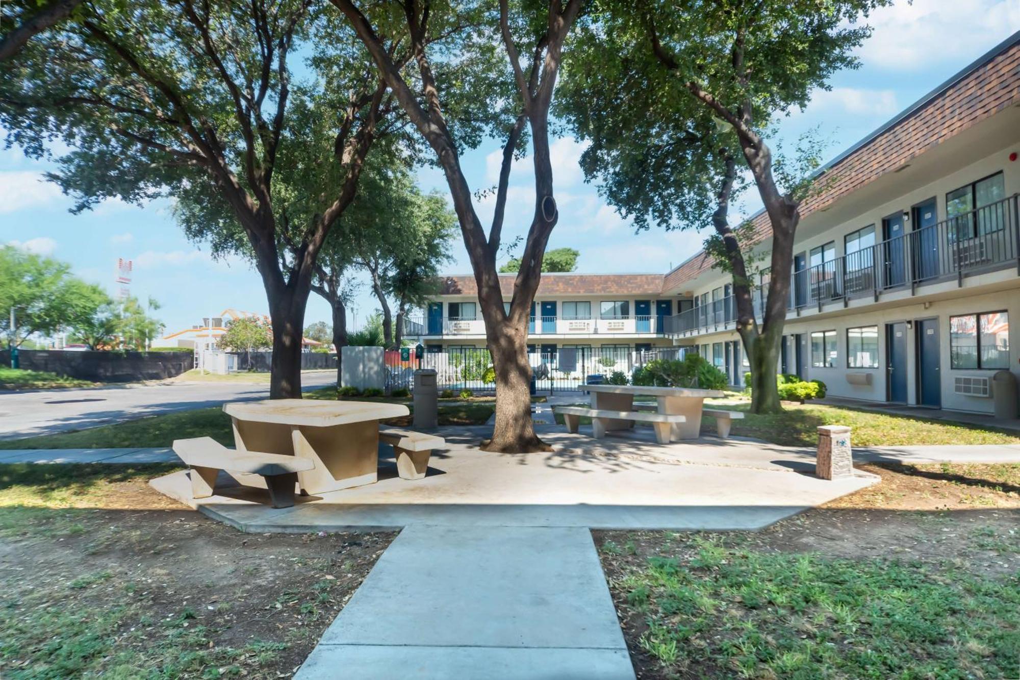 Motel 6-Del Rio, Tx Zewnętrze zdjęcie